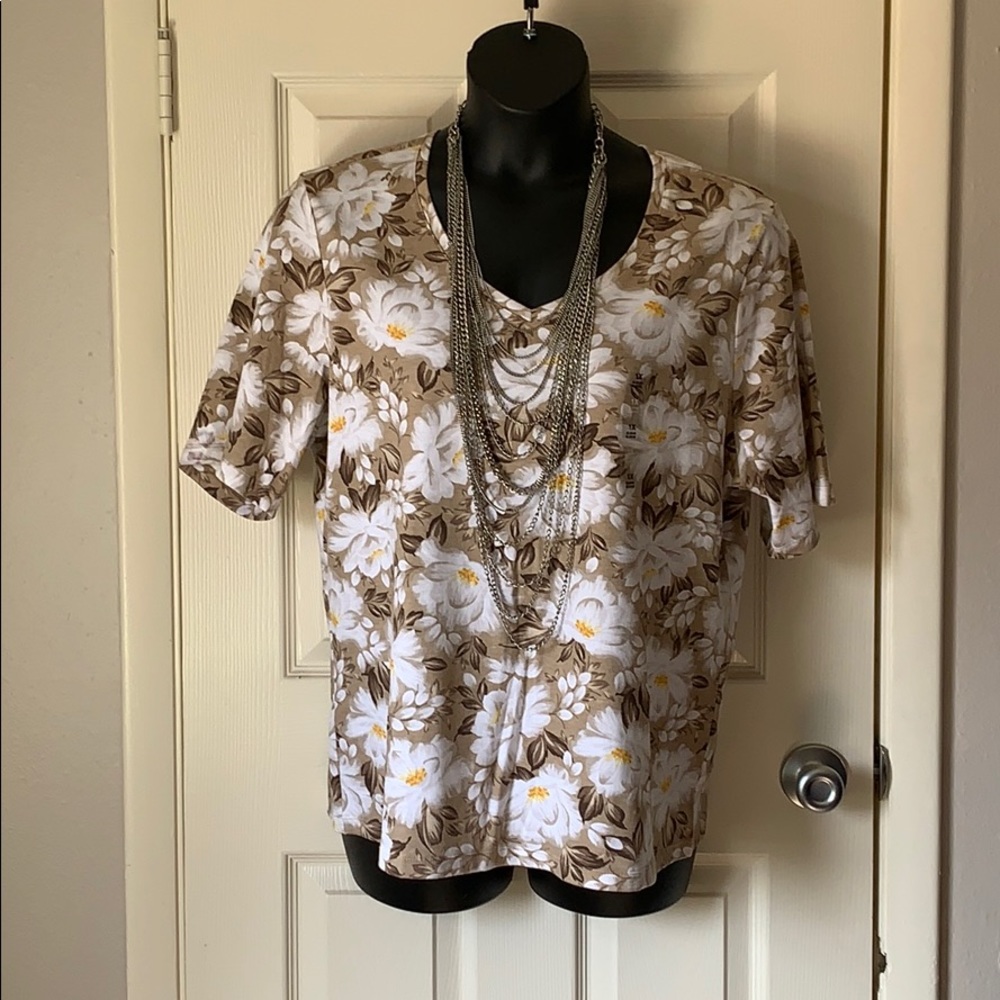 NWOT Karen Scott top